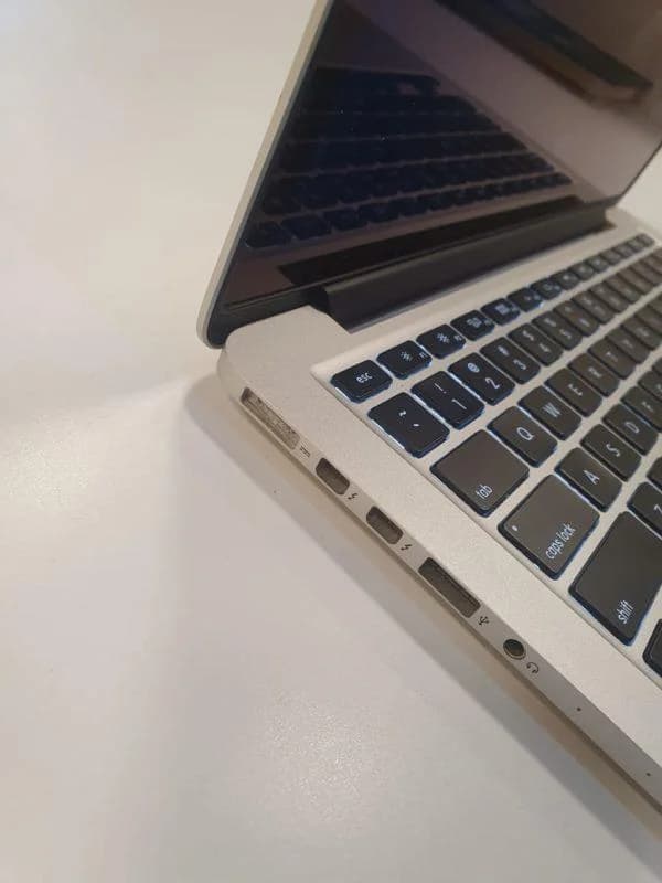 MacBook Pro 13” Core i7 3.1Ghz 16GB SSD 128GB 2015 — foto 2