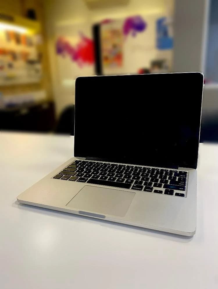 MacBook Pro 13” Core i5 2.5Ghz 8GB SSD 128GB 2014
