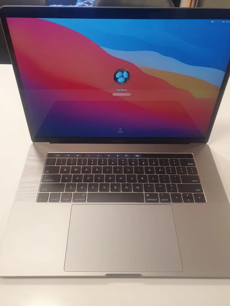 MacBook Pro 15″ Touch Bar Core i7 2.7GHZ 16GB SSD 512GB 2016